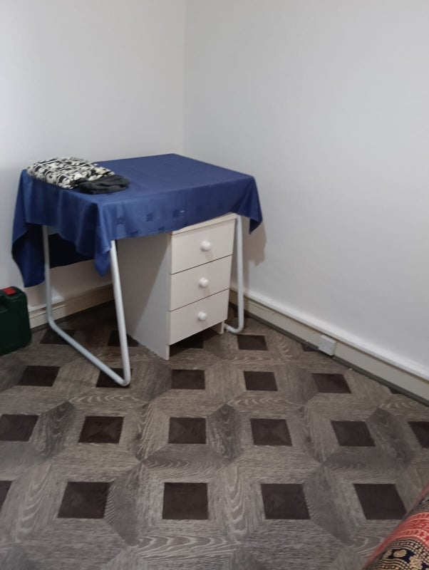 Room Burnage Lane in Manchester