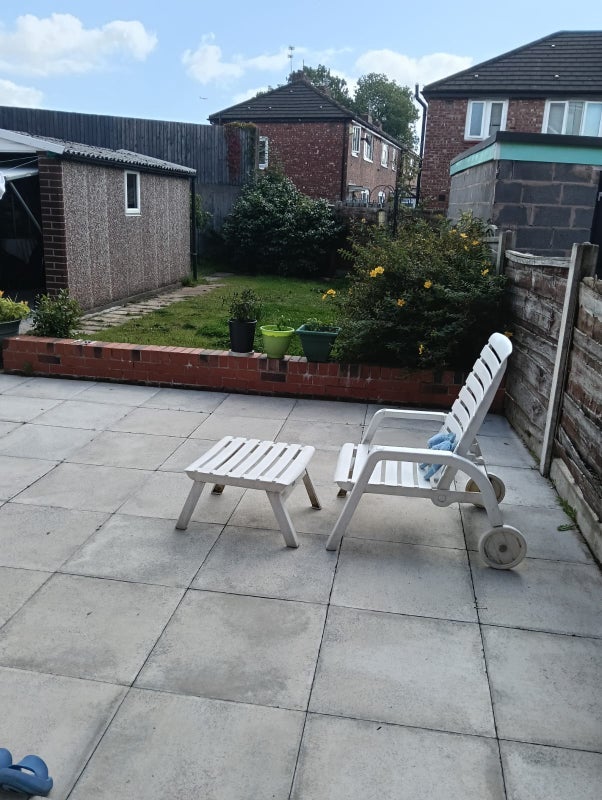 Room Burnage Lane in Manchester