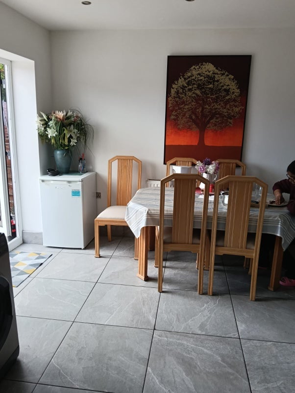 Room Burnage Lane in Manchester