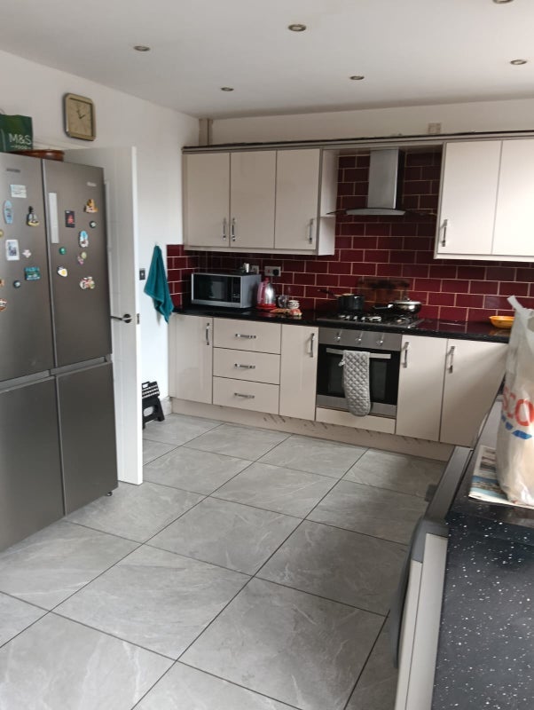 Room Burnage Lane in Manchester