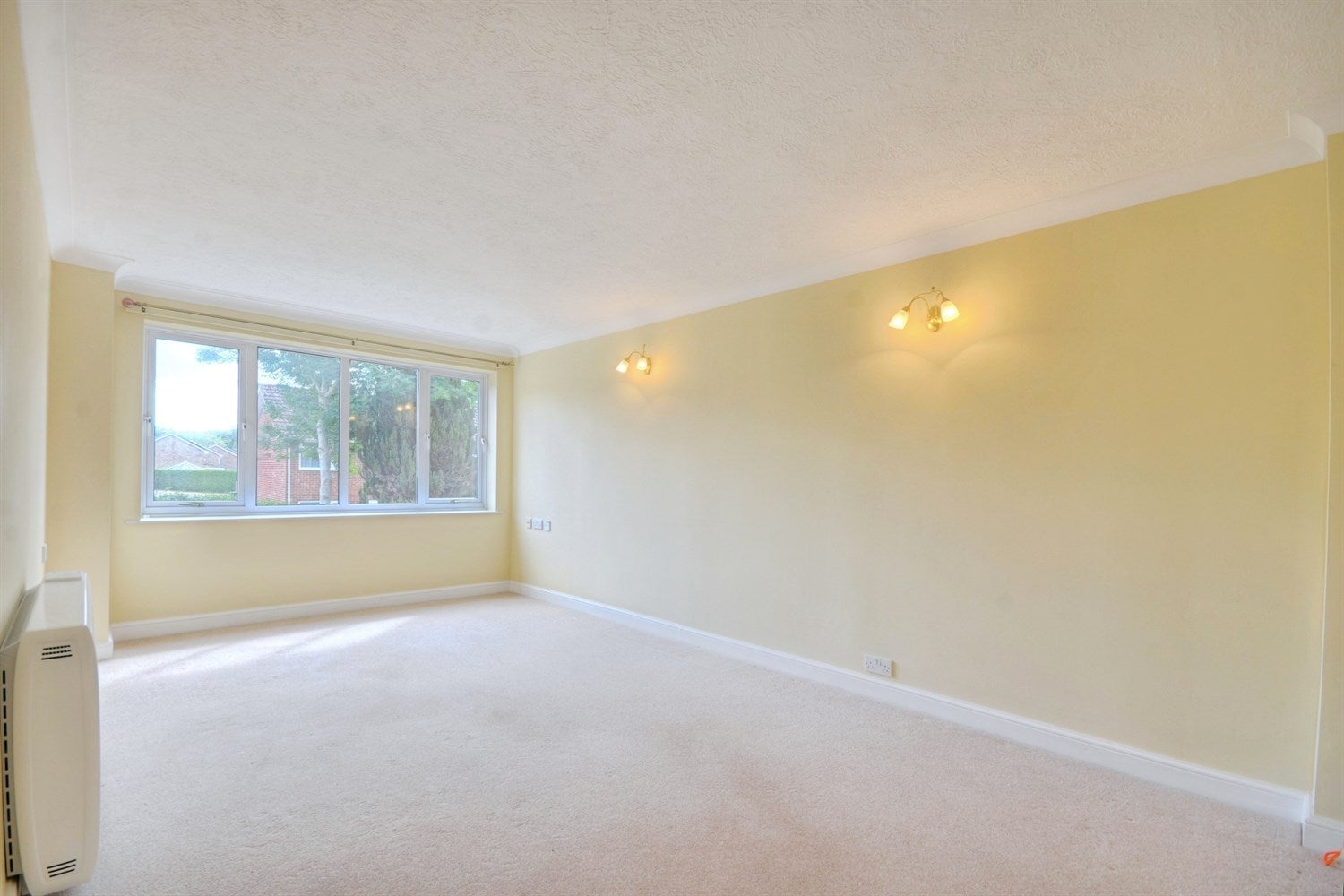 Flat Ninian Close in Eastleigh