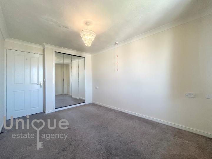 Flat Admiral Heights in Bispham