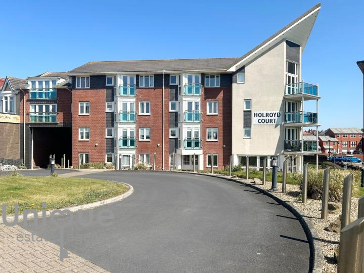 Flat Admiral Heights in Bispham