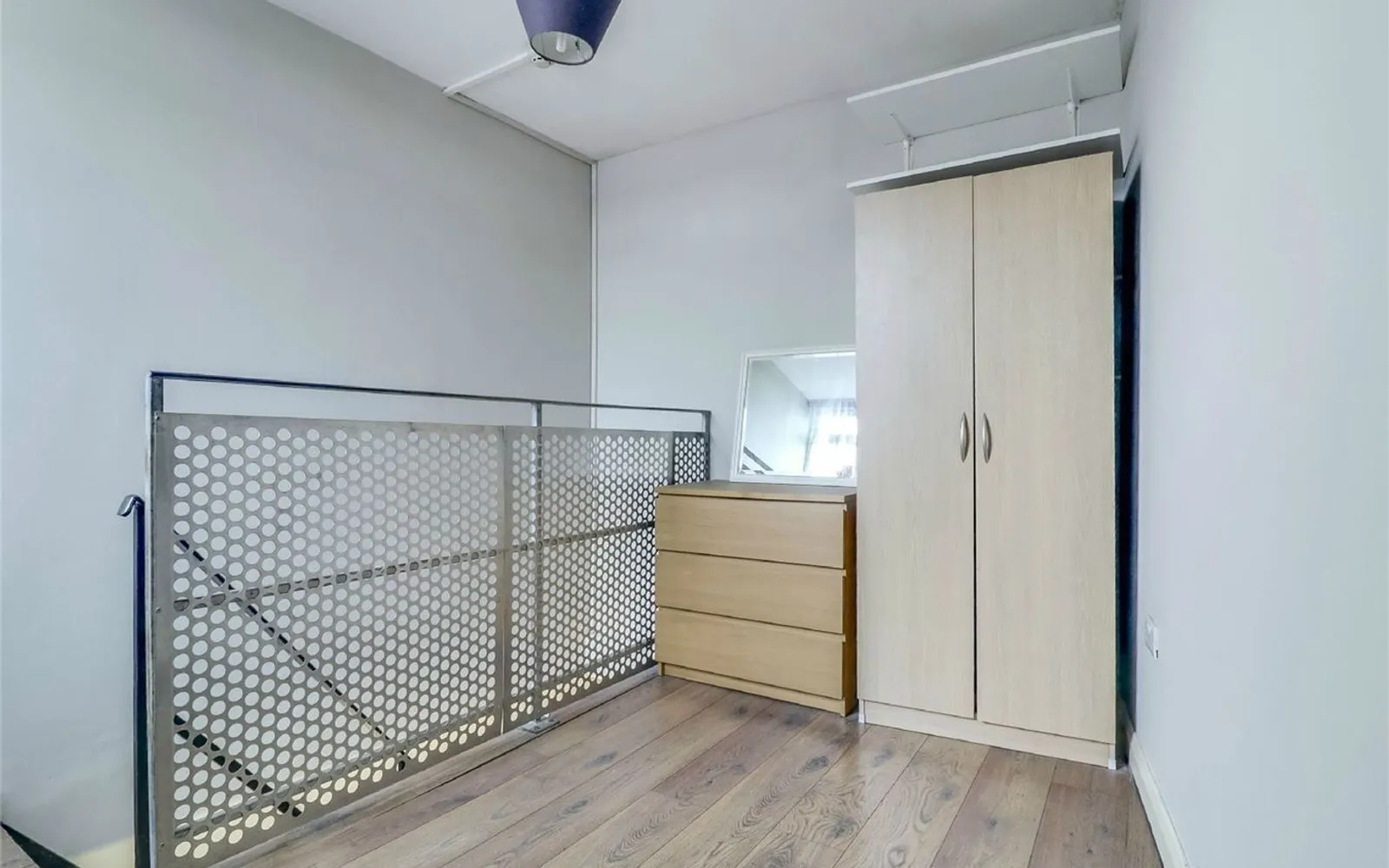 Flat Streatfield Road in Greater London