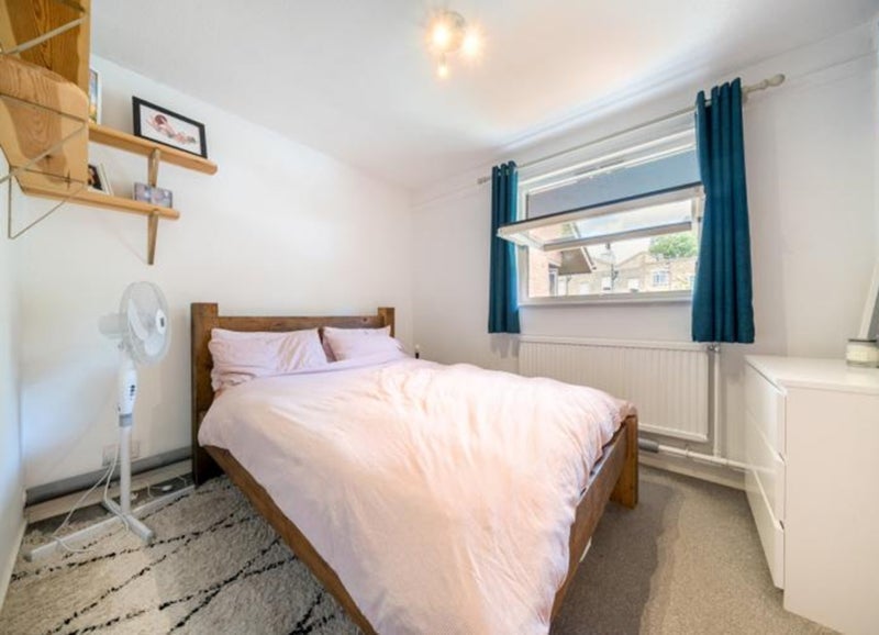 Room Datchelor Place in Greater London