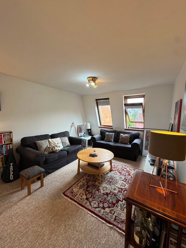 Room Clarence Gardens in Glasgow