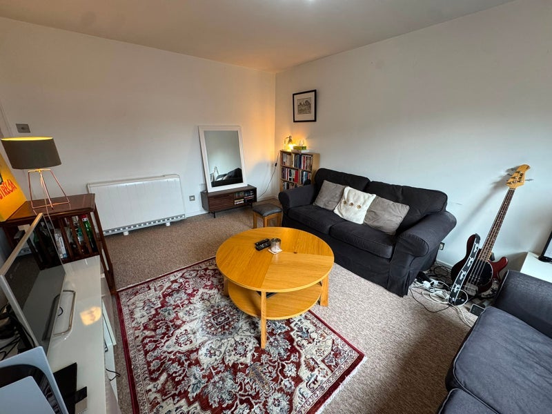 Room Clarence Gardens in Glasgow