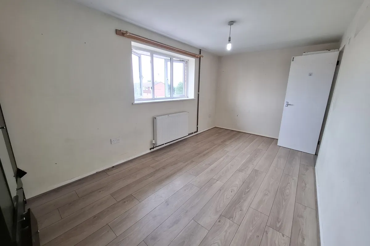 Flat Crabtree Lane in Dacorum