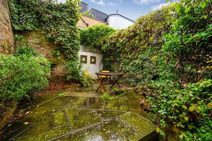 House Arlington Avenue in Greater London