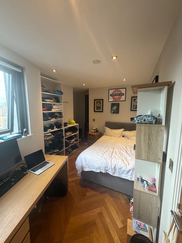 Room Long Lane in Greater London