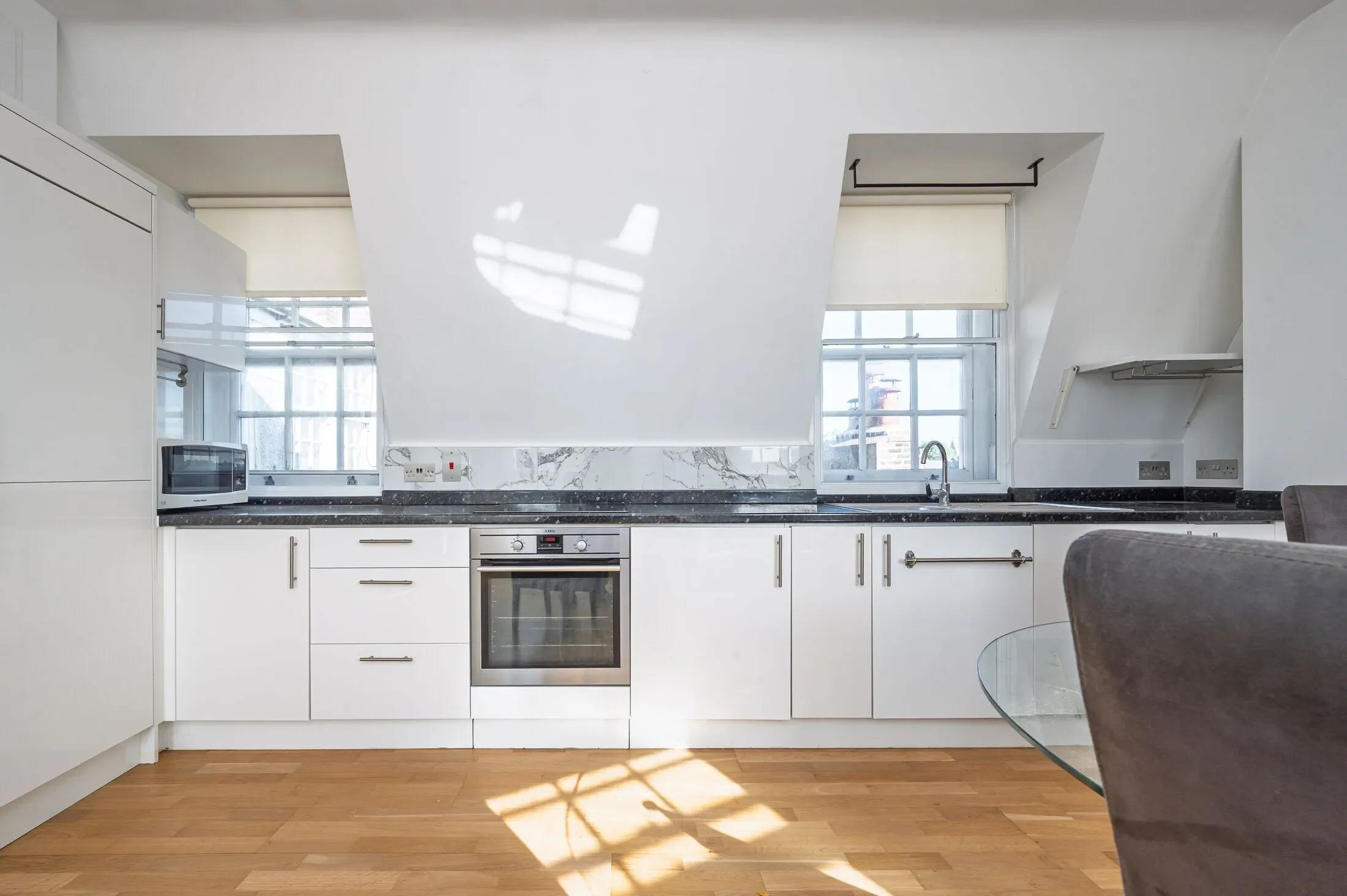 Flat West End Lane in Greater London