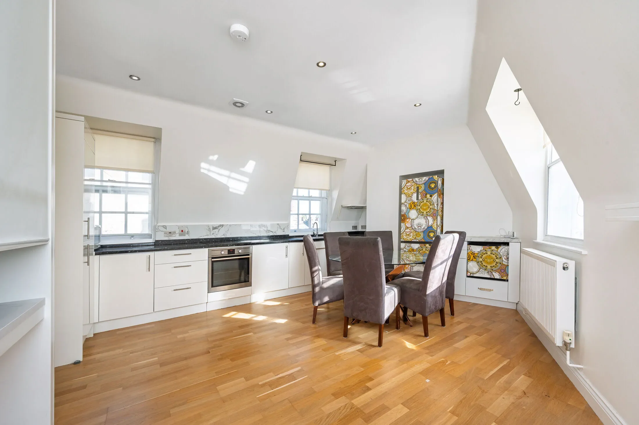 Flat West End Lane in Greater London
