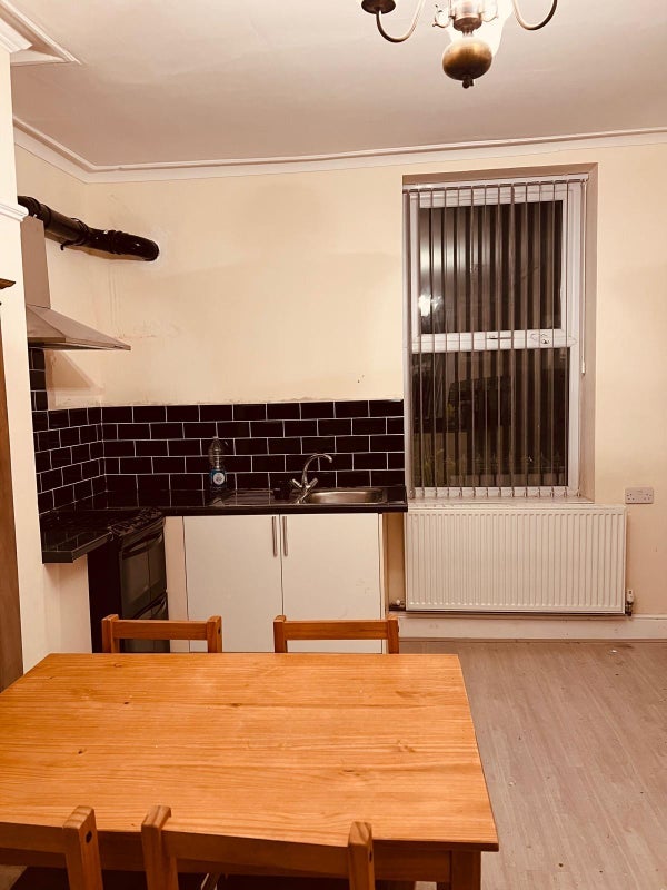 Room Allerton Road in Bradford