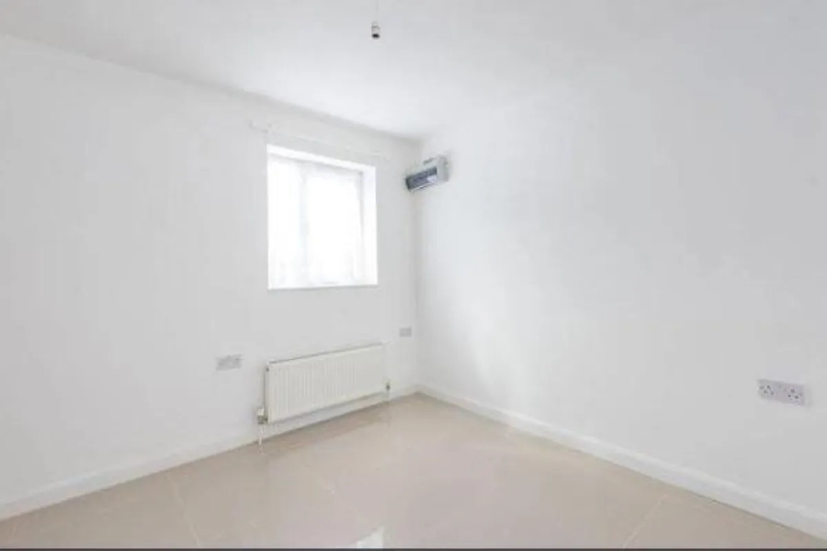 House Berry Way in Greater London