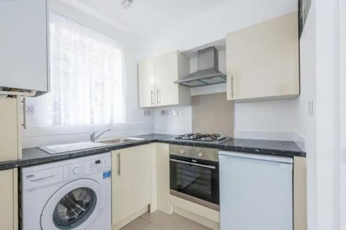 House Berry Way in Greater London