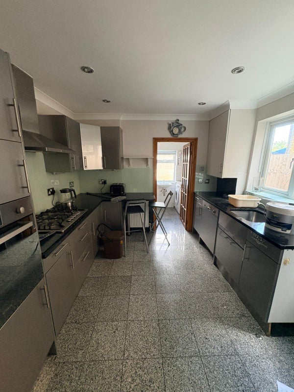 Room Tile Kiln Lane in Greater London