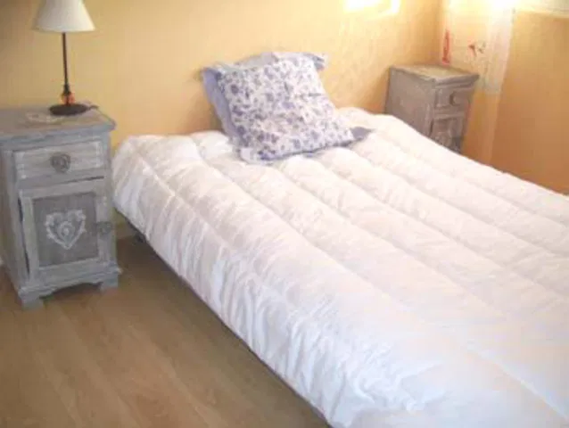 Chambre Rue de la Cigogne à Orléans