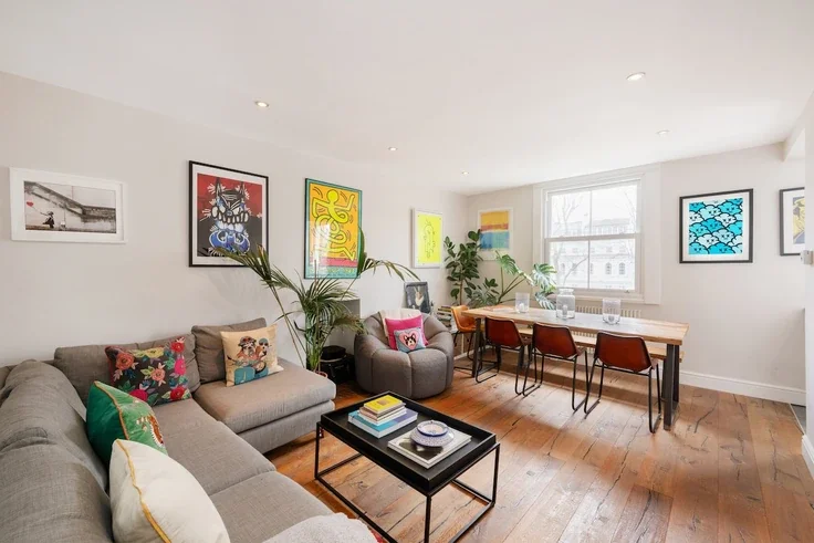 Flat Ladbroke Gardens in Greater London