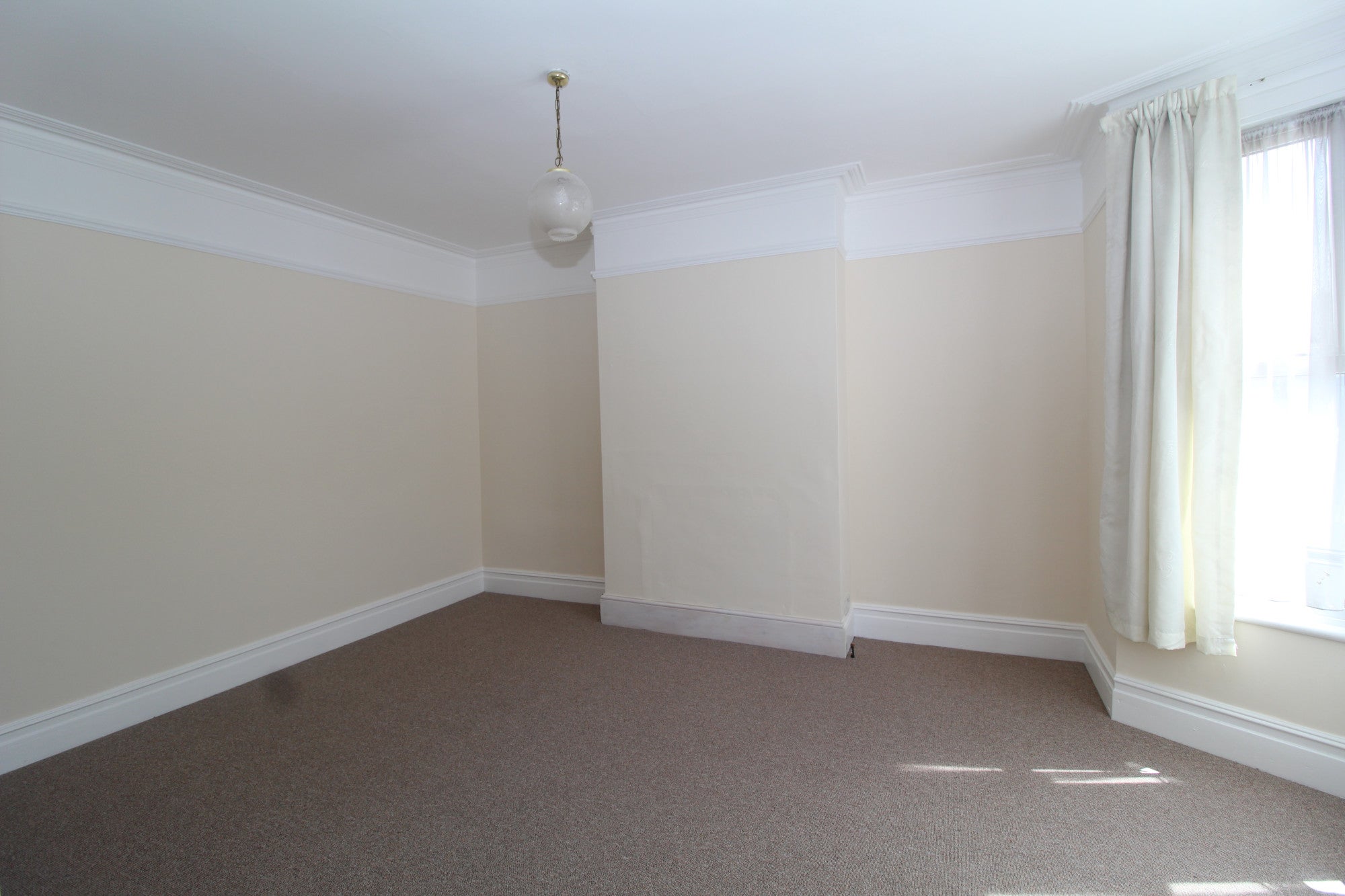 Flat Sovereign Boulevard in Gillingham