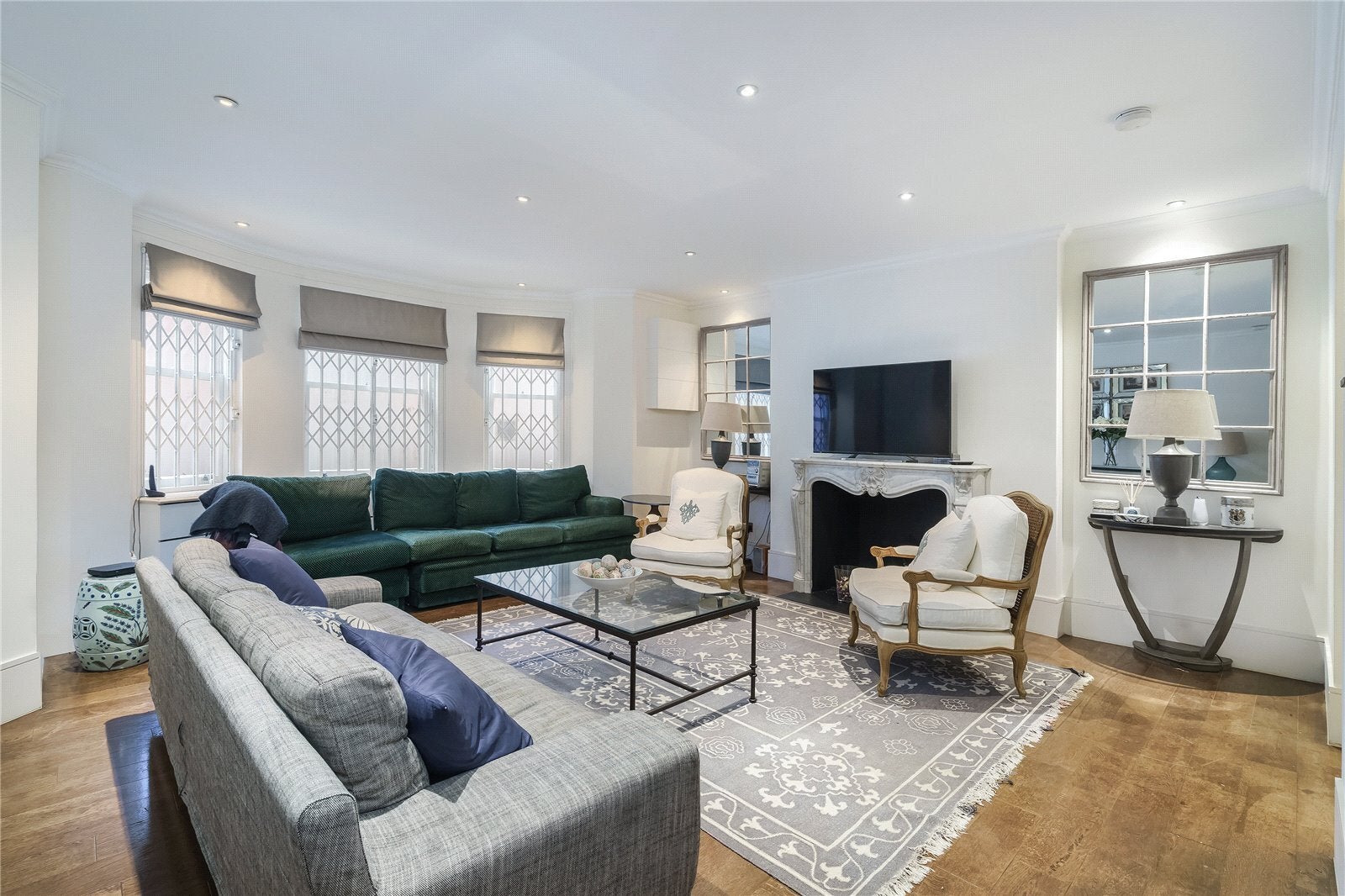 Flat Cadogan Square in Greater London