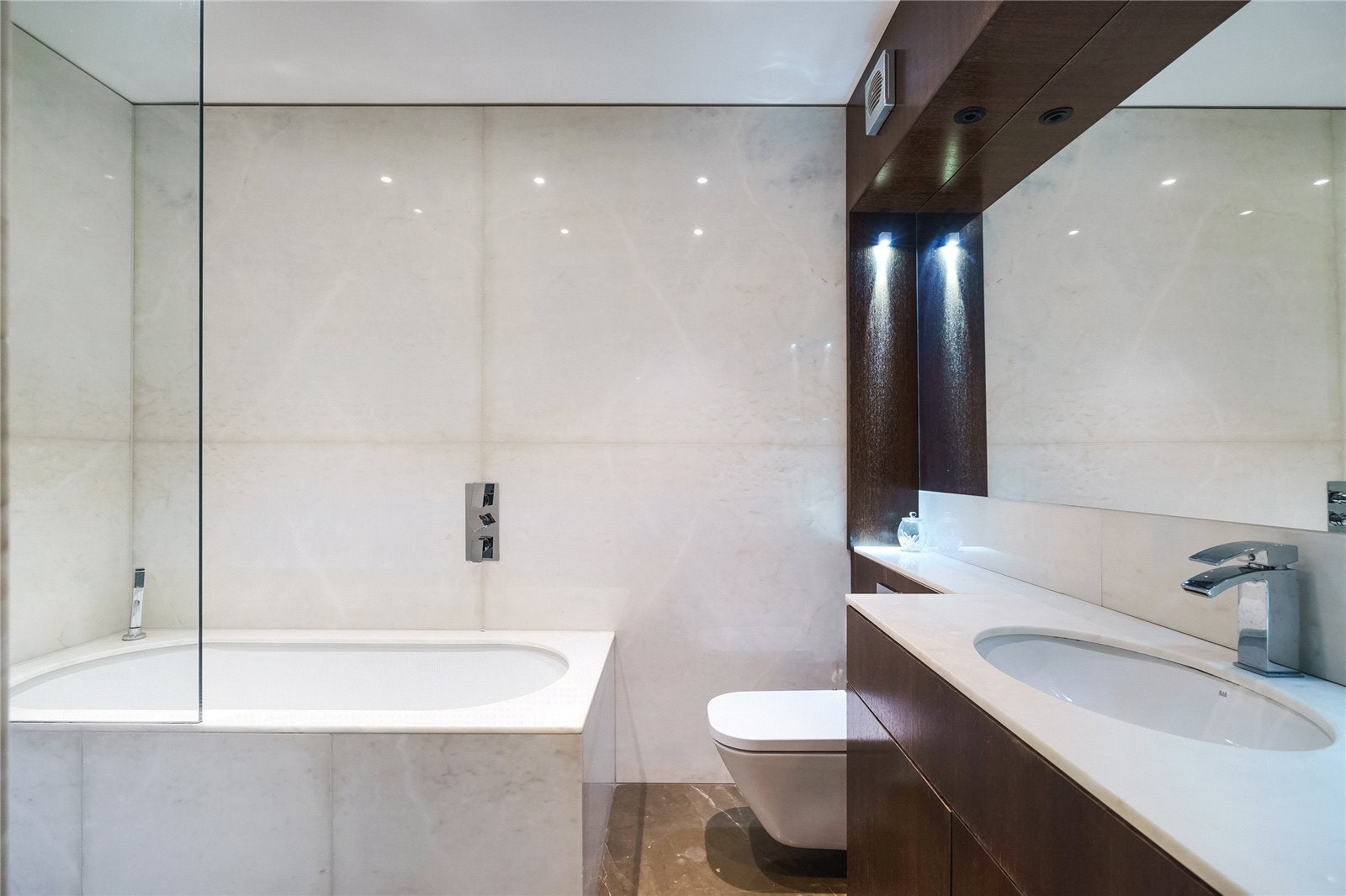 Flat Cadogan Square in Greater London