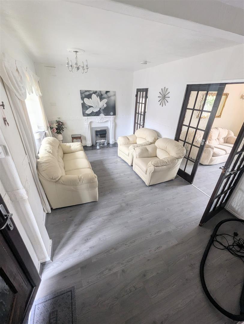 House Cresswell Crescent in Bloxwich