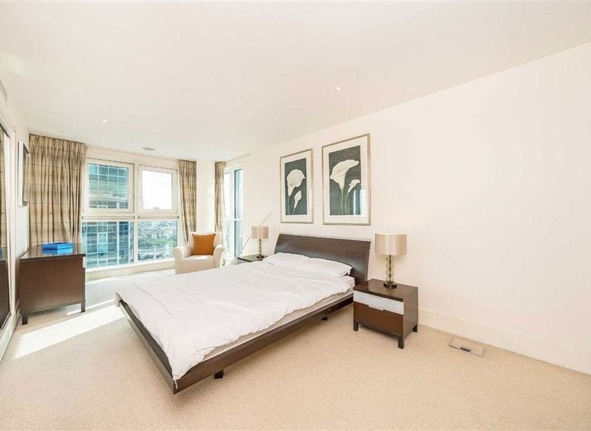 Flat Wandsworth Road in Greater London