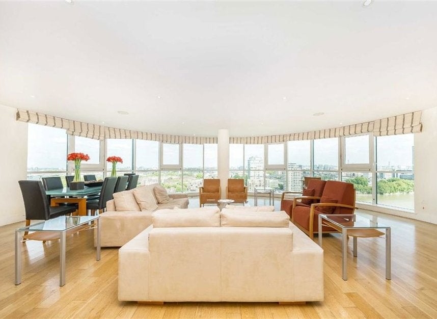 Flat Wandsworth Road in Greater London
