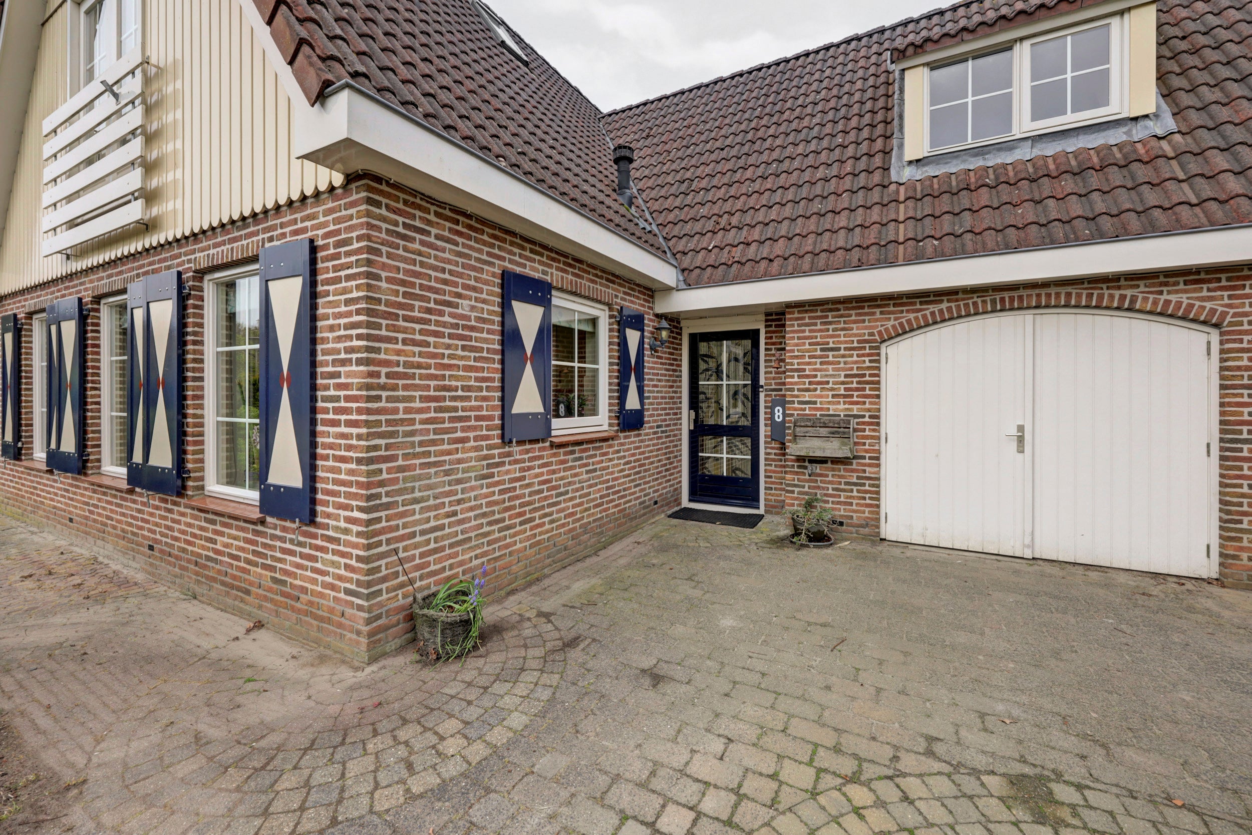 Vrijstaande woning te koop: de Enk 8, Marknesse