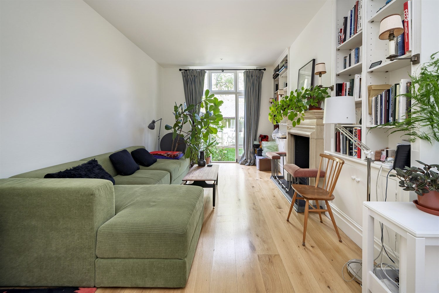 Flat Wallingford Avenue in Greater London