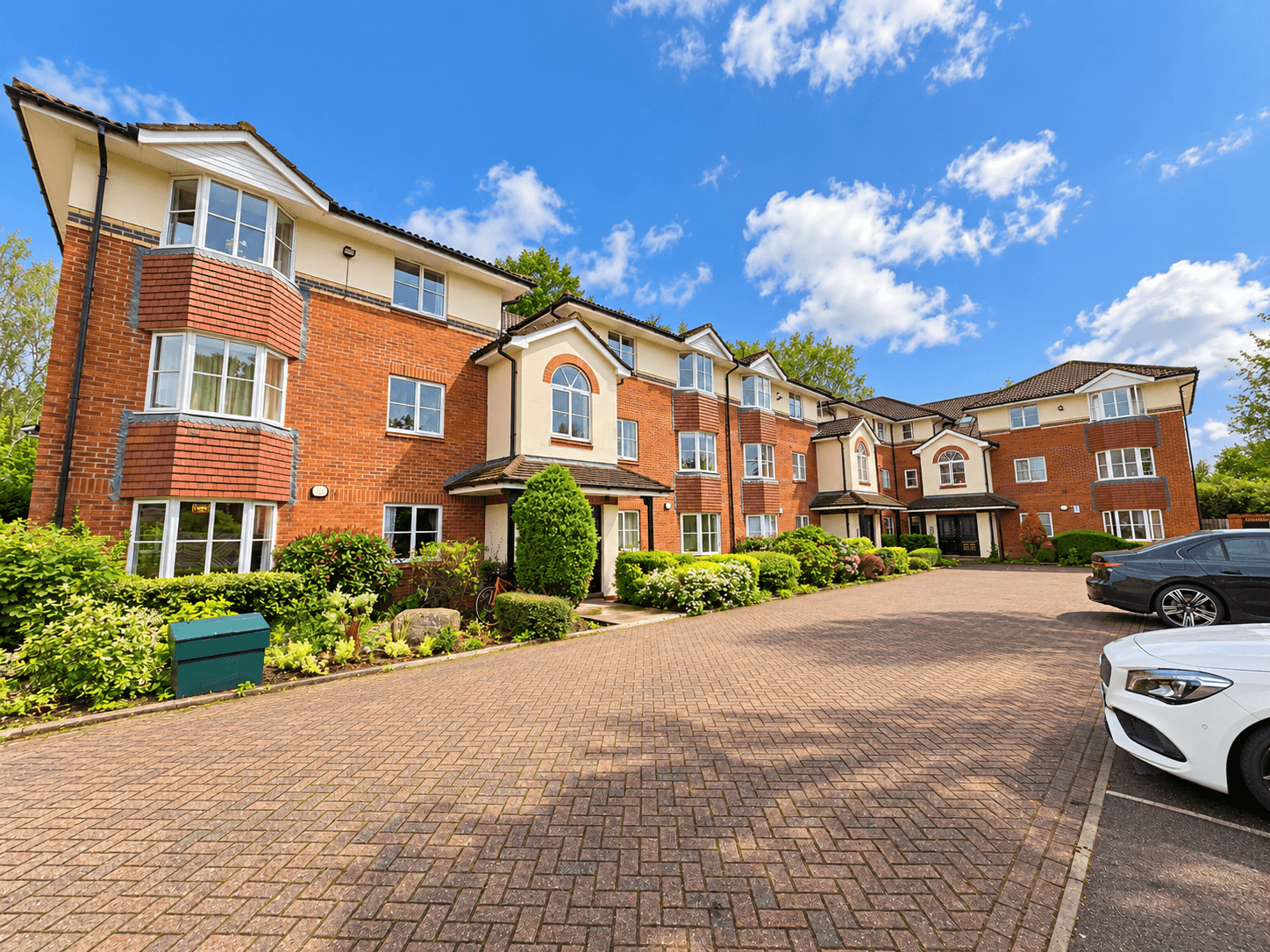 Flat Chamberlain Drive in Wilmslow