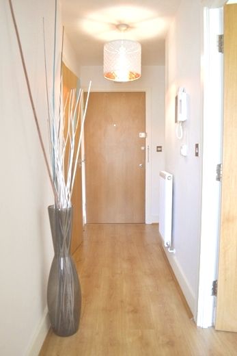 Flat Malvern Road in Greater London