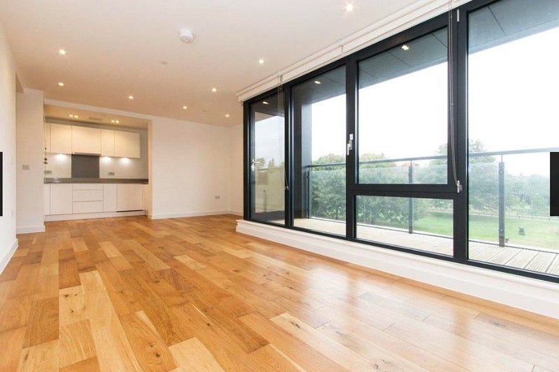 Room Cadmium Square in Greater London