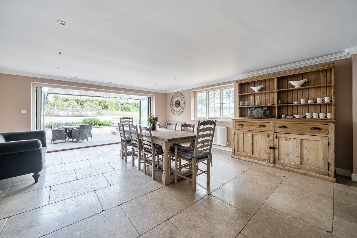 House Frogmore Lane in East Hampshire