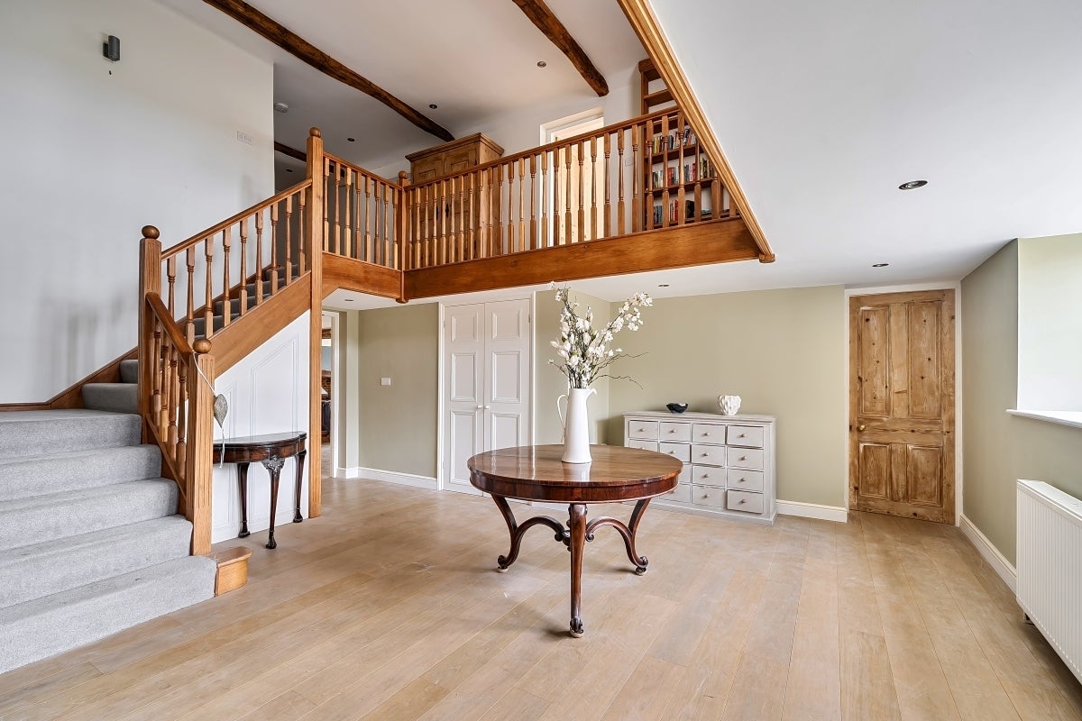 House Frogmore Lane in East Hampshire