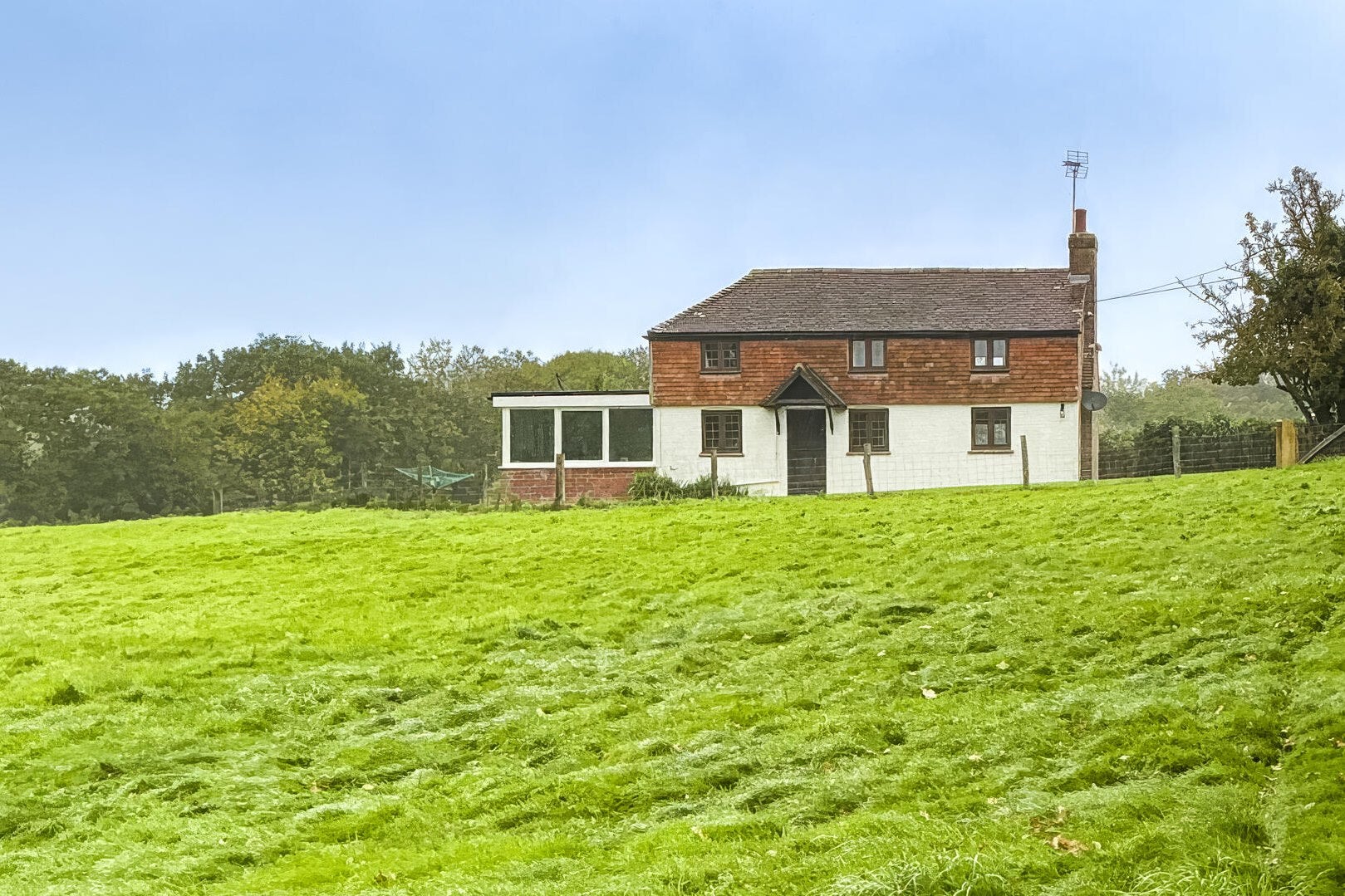 House Heathfield Way in Northampton