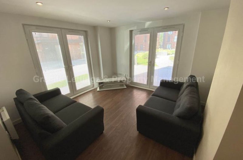 Room Sillavan Way in Salford