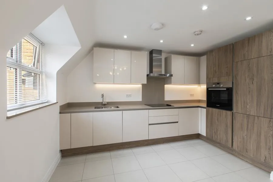 Flat Queenswod Crescent in Borough of Runnymede