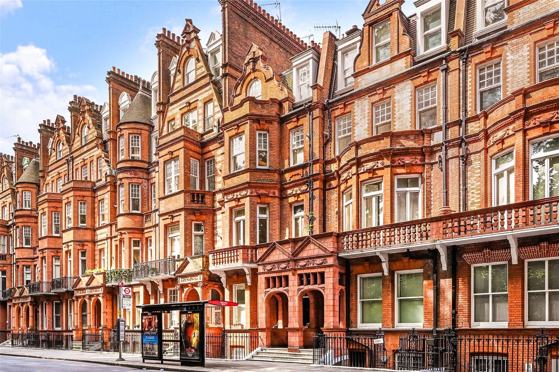 Flat Lower Sloane Street in Greater London