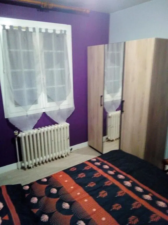 Room Rue des Dadots in Amilly