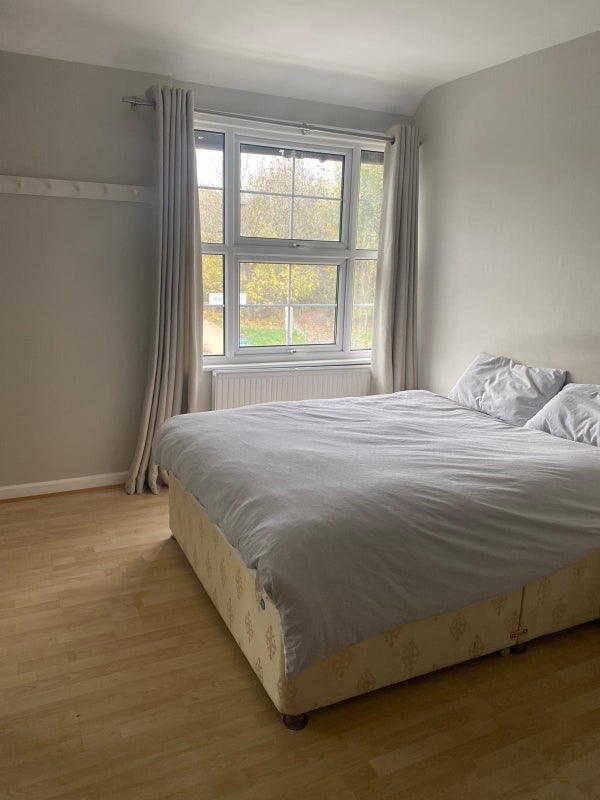 Room Braybrook Street in Greater London