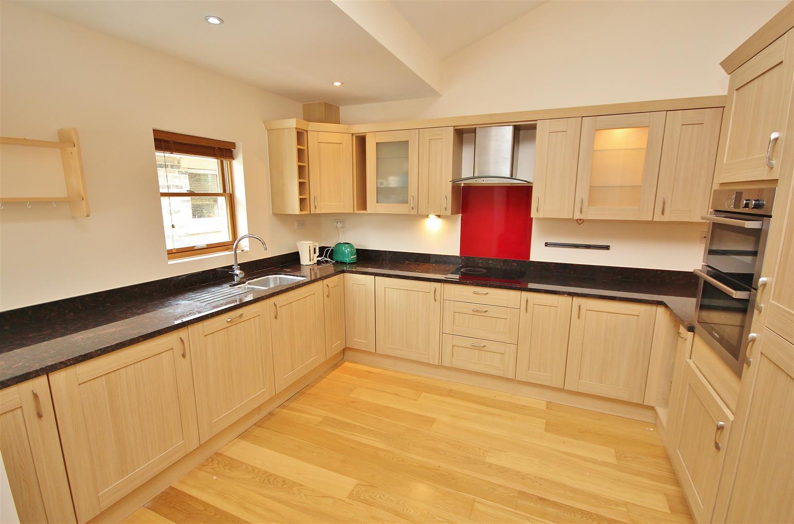 Flat Home Farm Road in Huntingdonshire