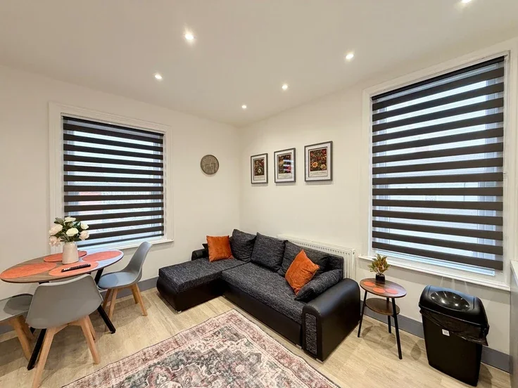 Flat Grimsby Road in Cleethorpes