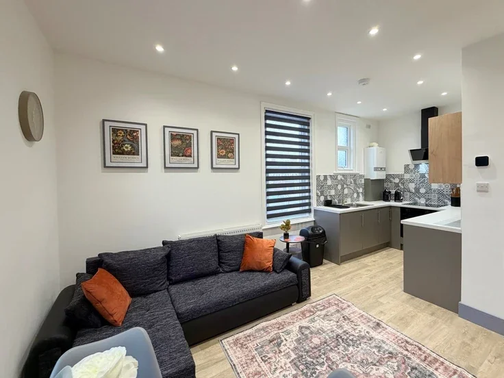 Flat Grimsby Road in Cleethorpes