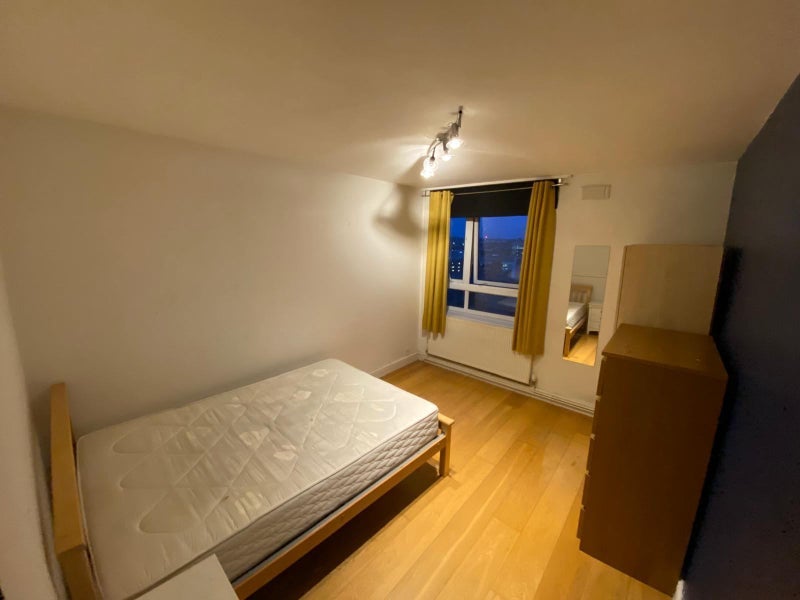 Flat Laxton Place in Greater London