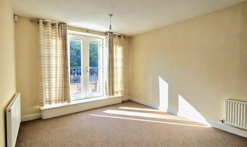 Flat Haverhill Grove in Wombwell