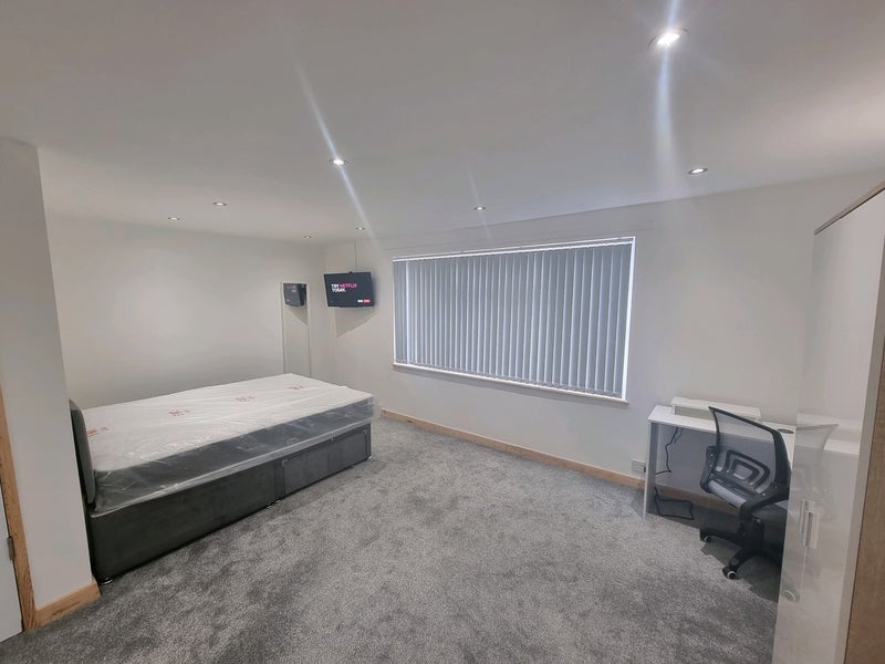 Room Binswood Street in Royal Leamington Spa