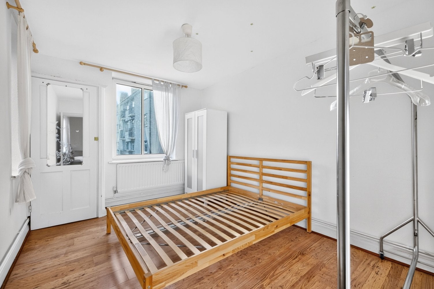 Flat Jamaica Road in Greater London