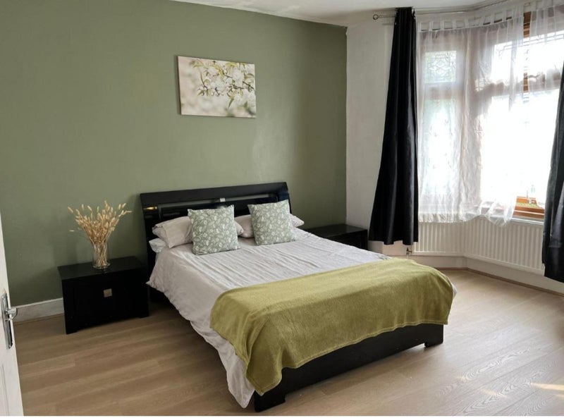 Room Morley Road in Greater London