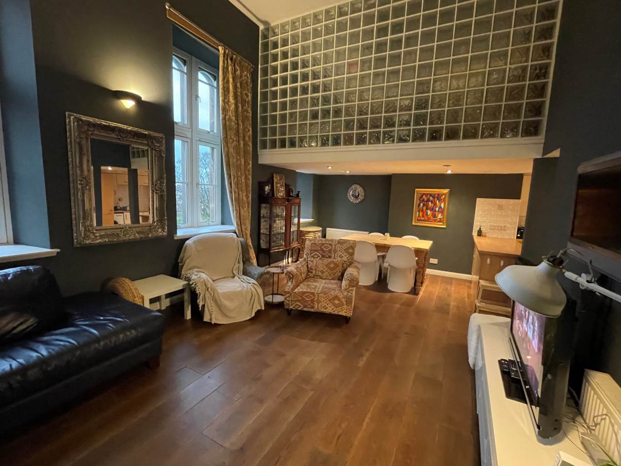 Flat Smillie Court in Dundee